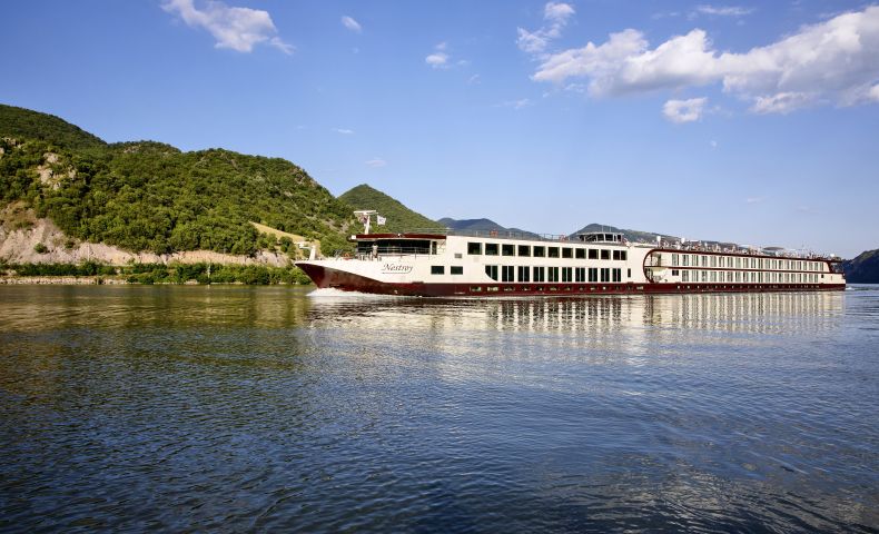 Ms Nestroy Seitlich Nah Untere Donau 2