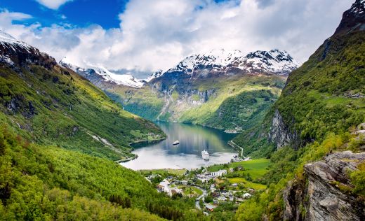 Geirangerfjord Mit Schnee