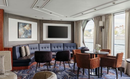 MS Voyage,Lounge & Bar 2 (c) Scylla