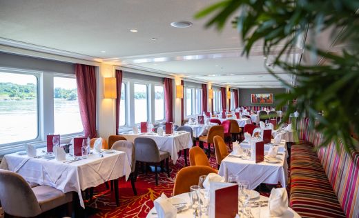 Charles Dickens Restaurant 8