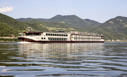 Ms Nestroy Schr&auml;g Nahaufnahme