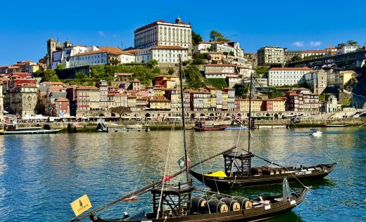 Porto mit Rabelo Booten
