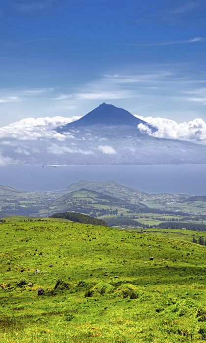 Insel Pico mit Vulkan