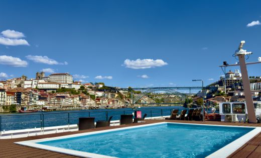 MS Douro Spirit Sonnendeck und Porto Blick