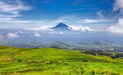 Insel Pico mit Vulkan